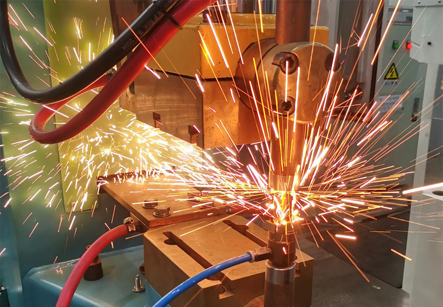 中頻點焊機的焊接飛濺危害及解決方法 